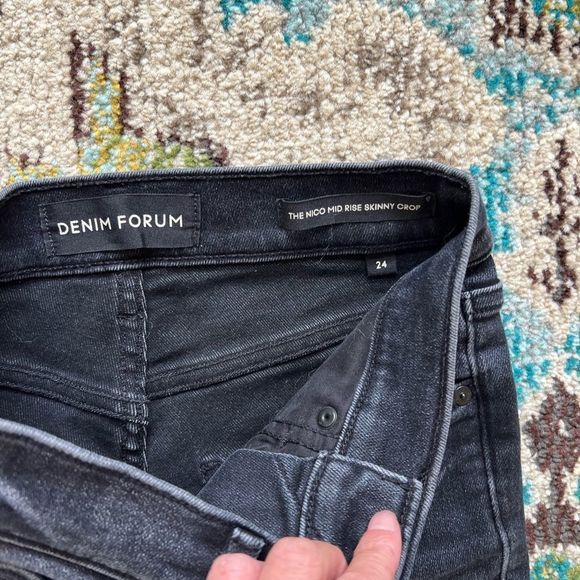 Denim form cropped jeans, size 24 - Picture 7 of 8